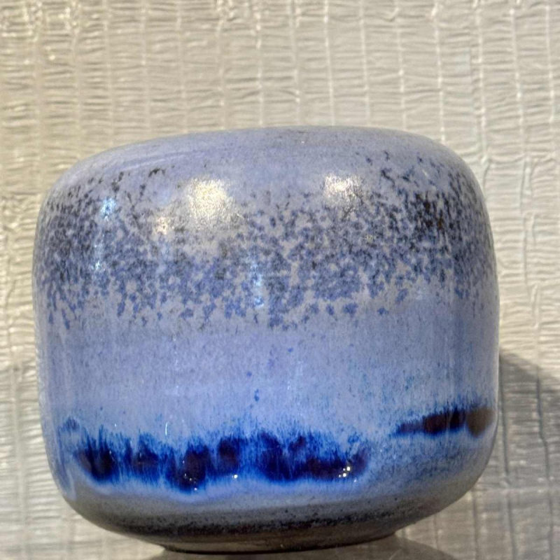 Antonio Lampecco, blauwe keramieken vaas