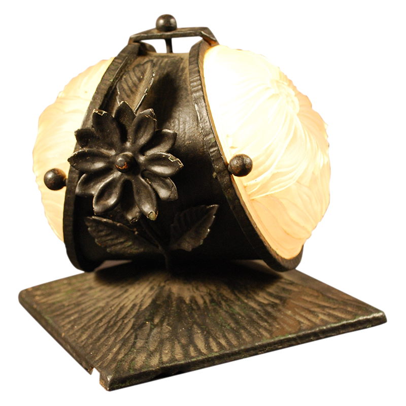 Art Deco lamp van smeedijzer en gegoten persglas - circa 1925