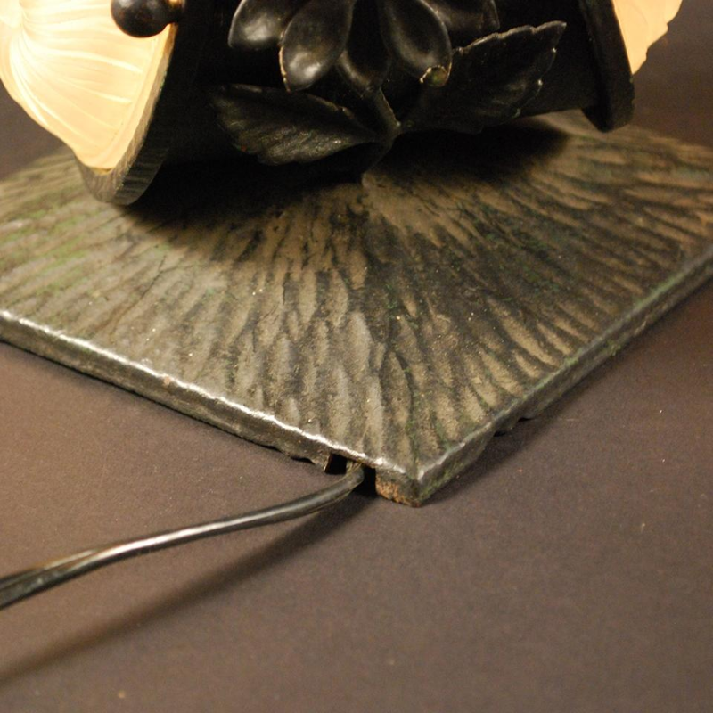 Art Deco table lamp, wrought iron and moulded pressed glass - circa 1925