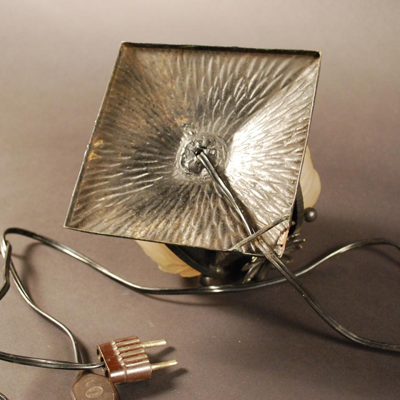 Art Deco table lamp, wrought iron and moulded pressed glass - circa 1925
