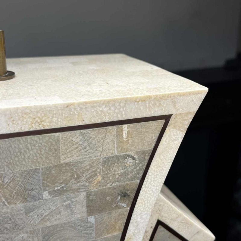 MAITLAND SMITH (USA) Hollywood Regency lamp base in tessellated stone & brass inlay, ca 1970