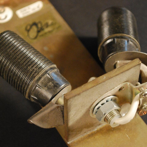 Jozé Ten Have, 6 grandes appliques Modernistes Style Art Déco, Laiton & Opaline