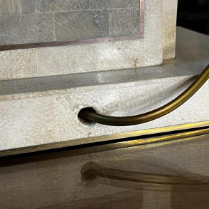 MAITLAND SMITH (USA) Hollywood Regency lamp base in tessellated stone & brass inlay, ca 1970