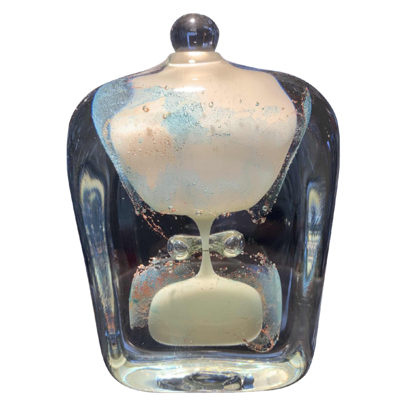 Glazen fles van de Franse meester-glasblazer ALAIN BEGOU