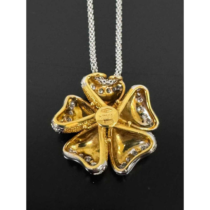 Flower' pendant in two-tone gold with diamonds