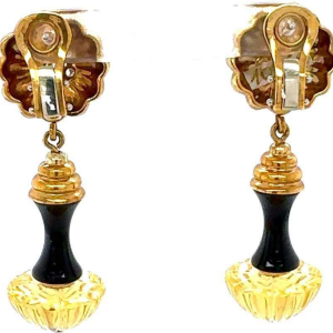 Pair of 18k yellow gold earrings with diamonds and black onyx