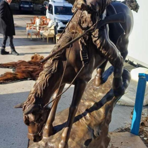 Monumentaal bronzen beeld 'Bergman', paard en ruiter, 20e eeuw