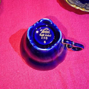 Linder Kueps Bavaria, 8 tasses et sous tasses en porcelaine 1960.