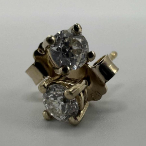 18 K yellow gold set stud earrings with brilliant-cut diamonds, 21st century