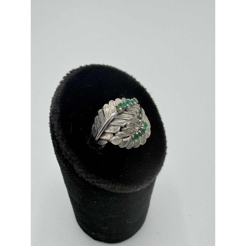 Bague en or blanc 18 K, sertie d'émeraudes à motif de feuilles, 20ème siècle