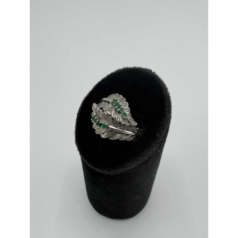 Bague en or blanc 18 K, sertie d'émeraudes à motif de feuilles, 20ème siècle