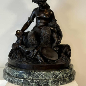 Groupe en bronze représentant une faunesse et ses deux enfants, d'après Clodion, 19e siècle