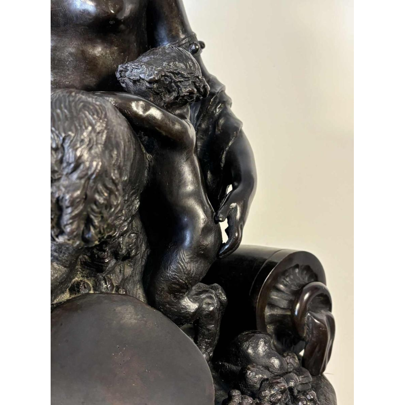 Groupe en bronze représentant une faunesse et ses deux enfants, d'après Clodion, 19e siècle