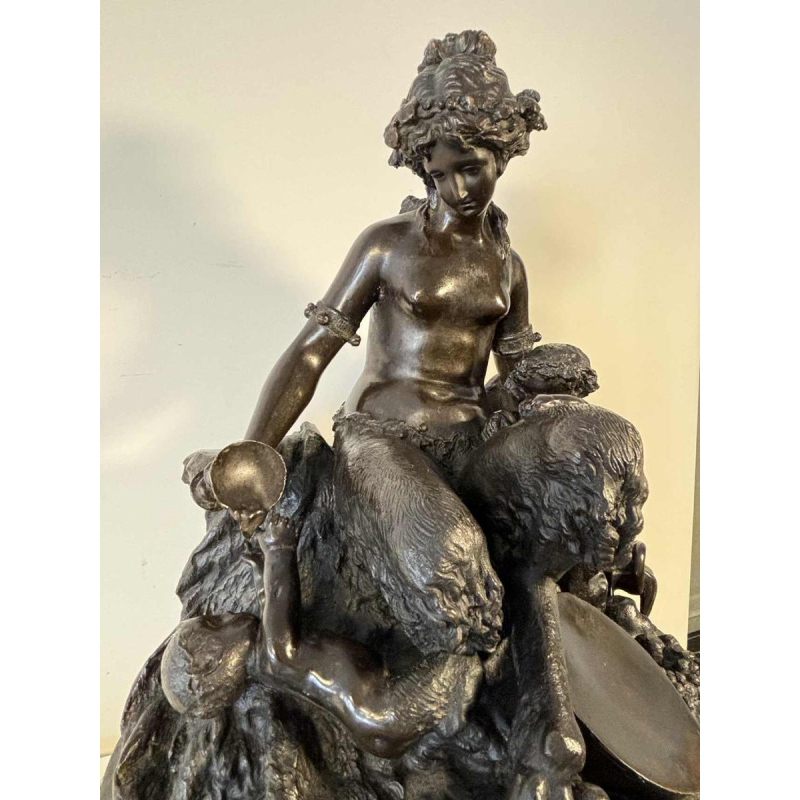Groupe en bronze représentant une faunesse et ses deux enfants, d'après Clodion, 19e siècle