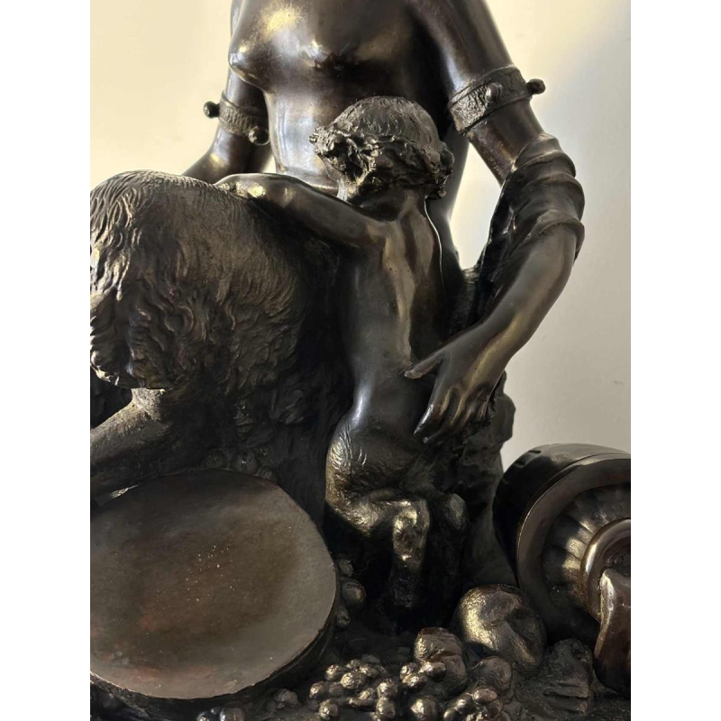 Groupe en bronze représentant une faunesse et ses deux enfants, d'après Clodion, 19e siècle