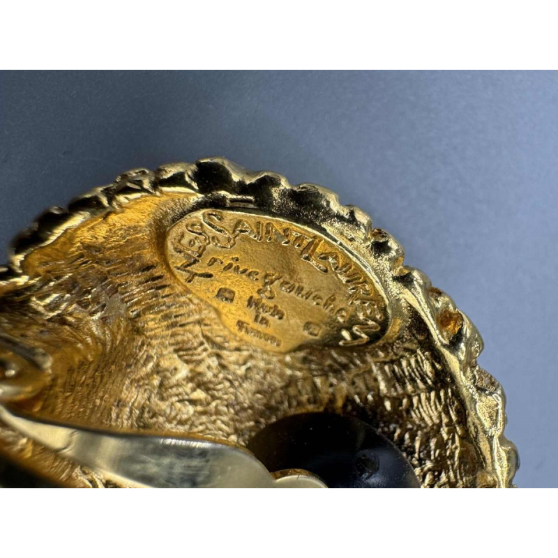 Yves Saint Laurent Rive Gauche. Verguld metaal en strass-oorclips