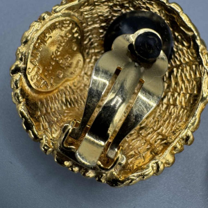 Yves Saint Laurent Rive Gauche. Verguld metaal en strass-oorclips