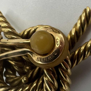 Hermès par Georges Lenfant, modèle 'Noeud marin' boucles d'oreilles clips en or jaune 18 K