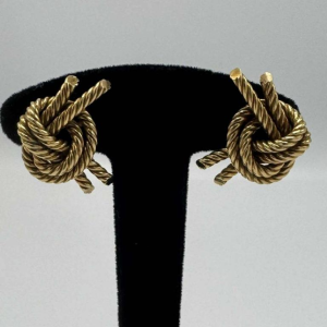 Hermès by Georges Lenfant 'Noeud marin' model, 18 K yellow gold clip earrings