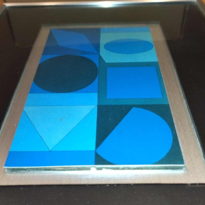 VICTOR VASARELY, oeuvre Op'Art fixée sur plexi