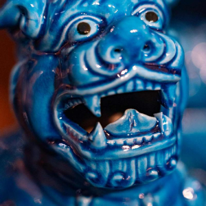 Set van 6 Fô honden, blauw gelakt Chinees porselein, 20e eeuw