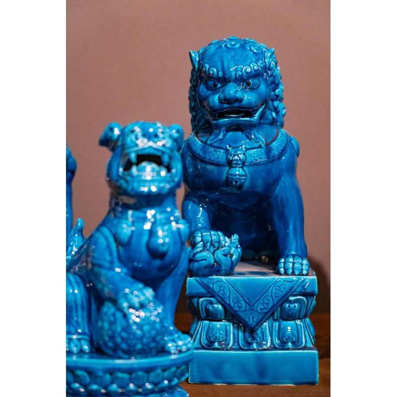 Set of 6 Fô dogs, blue lacquered Chinese porcelain, 20th century
