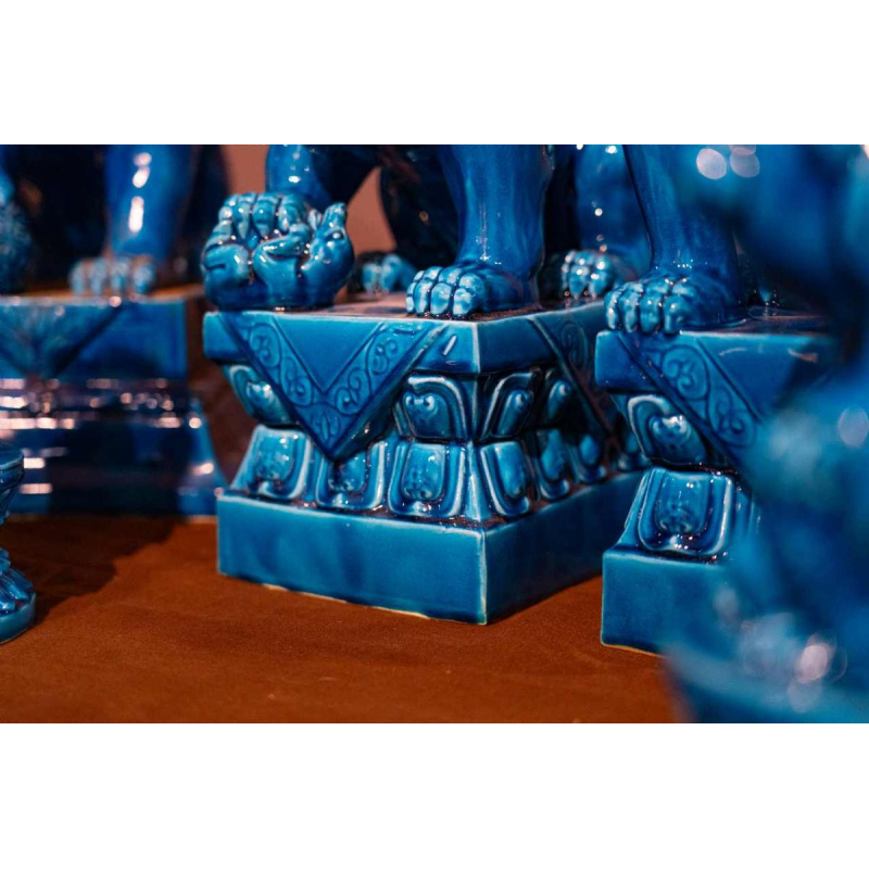 Set of 6 Fô dogs, blue lacquered Chinese porcelain, 20th century