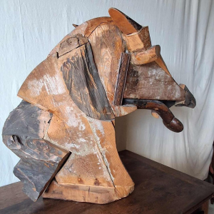 Volkskunstsculptuur van een paardenhoofd, 20e eeuw