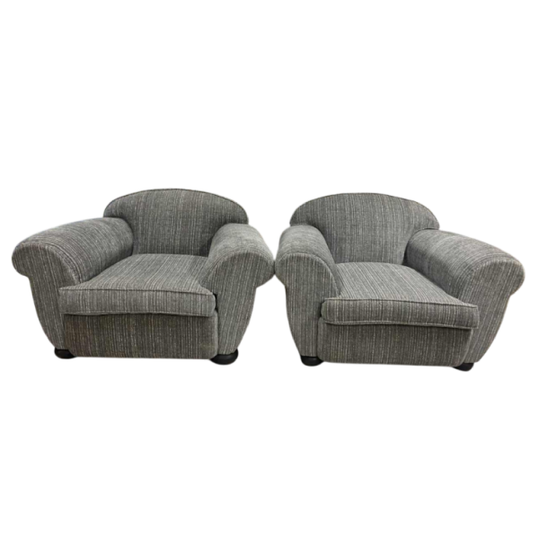 Paire de fauteuils club Art Déco type 'Paquebot" regarnis de tissu velour gris chiné, ca 1930
