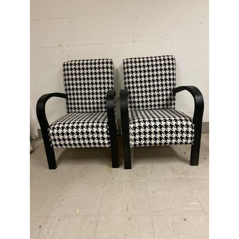 Pair of fully restored and reupholstered Art Deco armchairs, ca 1930-1940
