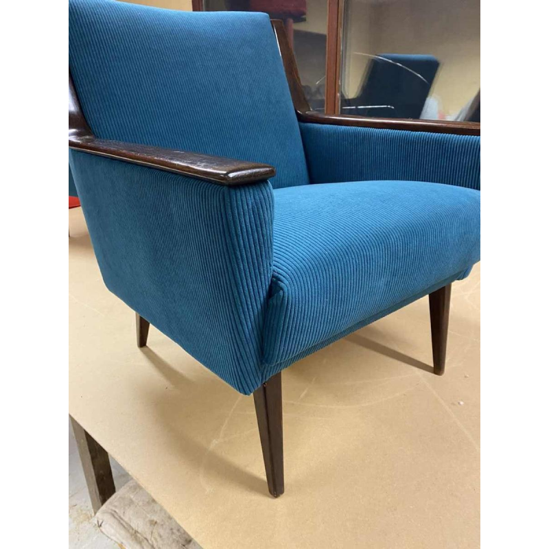 Paar vintage fauteuils bekleed met blauw ribfluweel, gelakte beukenhouten bekleding, ca 1950