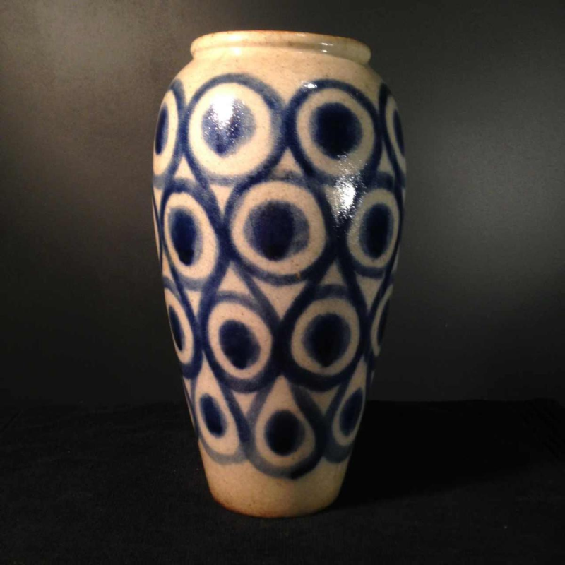 Eugène Paulus, rare vase africaniste Art Deco bleu en grès , Bouffioulx, 1926
