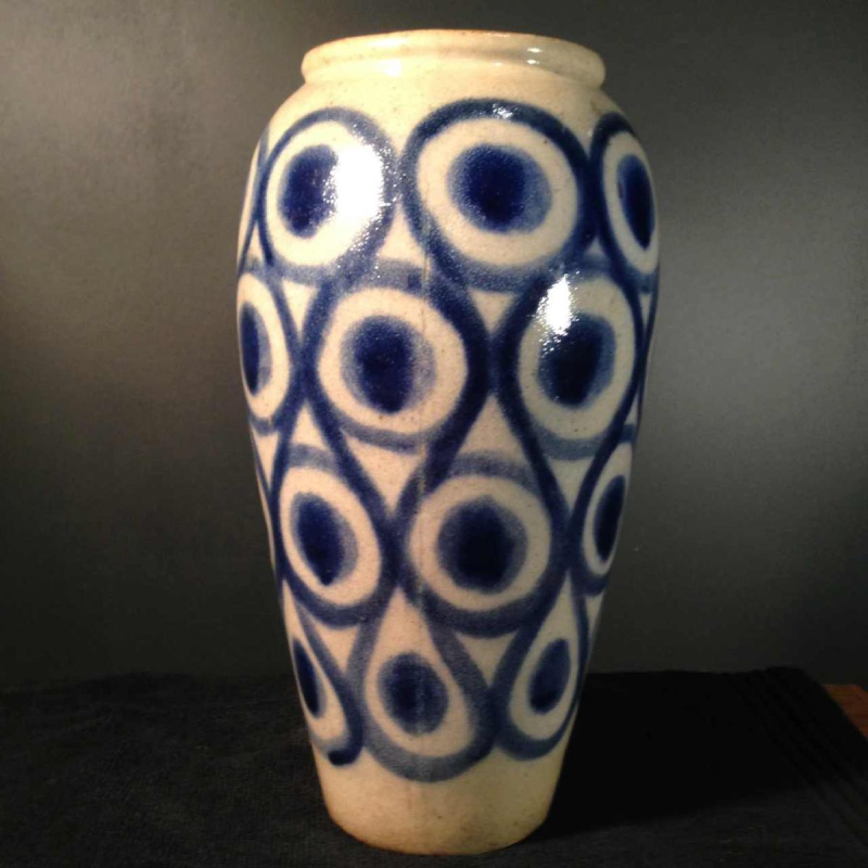 Eugène Paulus, rare vase africaniste Art Deco bleu en grès , Bouffioulx, 1926
