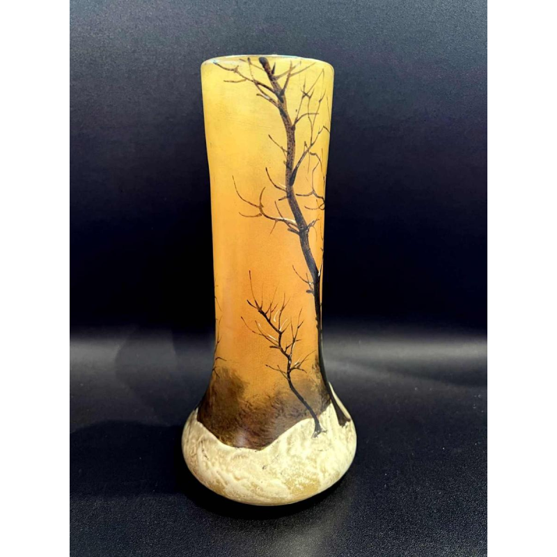 Legras, vase à décor de paysage hivernal sur fond orange nuancé, ca 1900