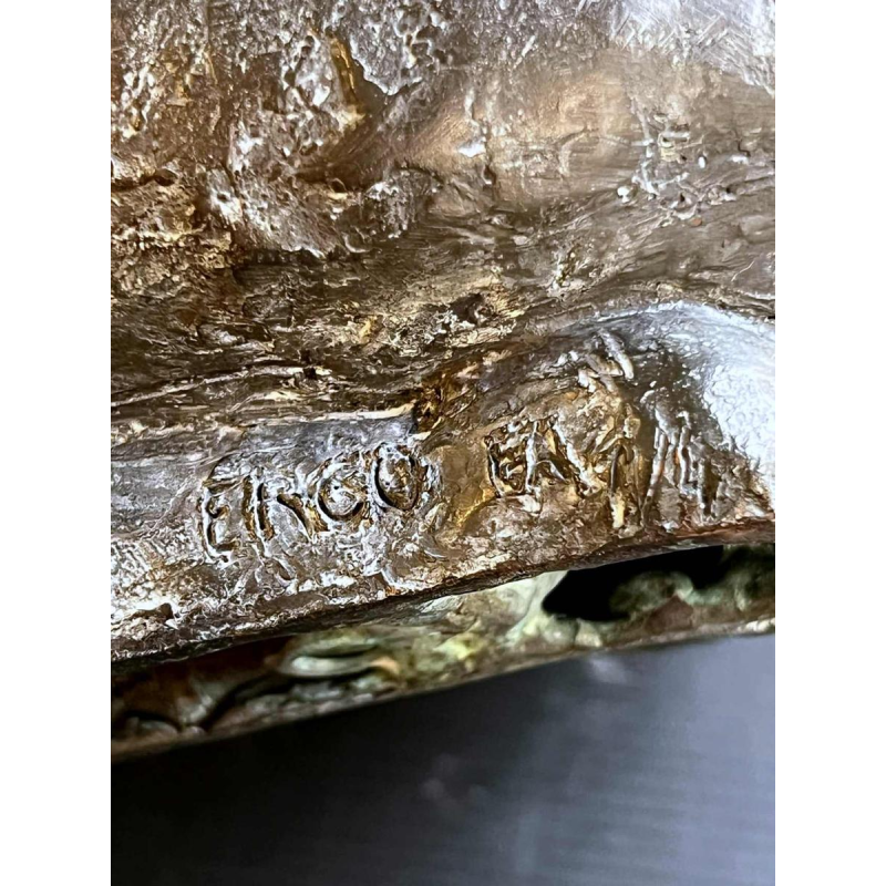 Linde ERGO, sculpture bronze jeune femme assise, XXème siècle