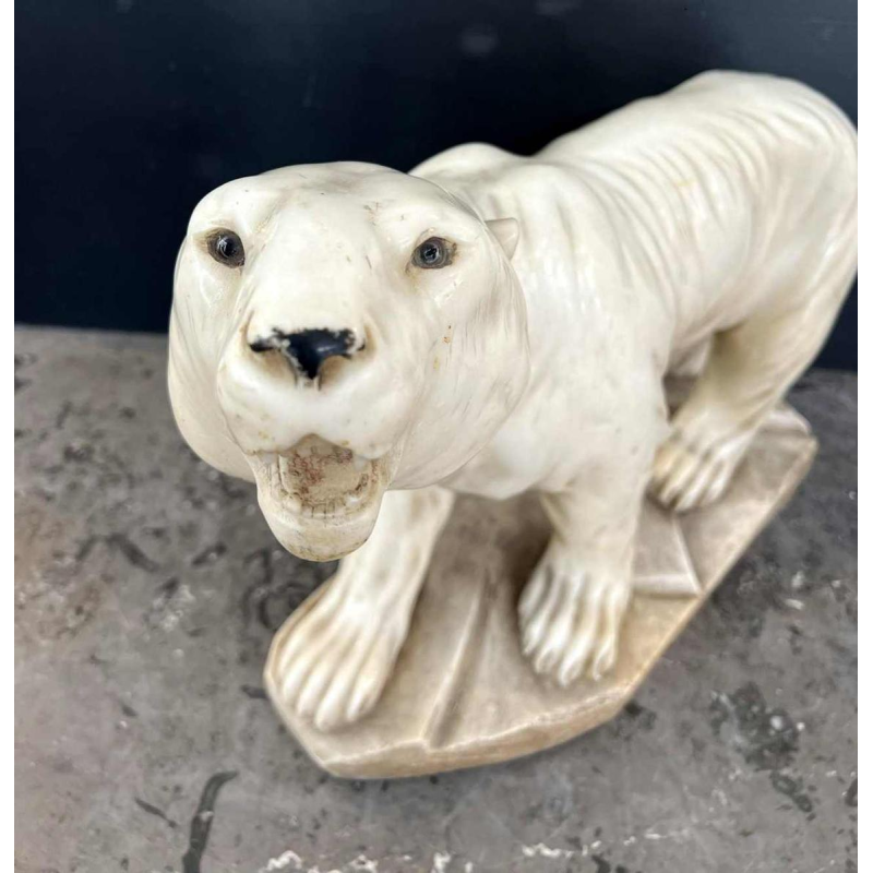 sculptuur ART DECO in albast "ijsbeer" gesigneerd FRISSI, ca 1920