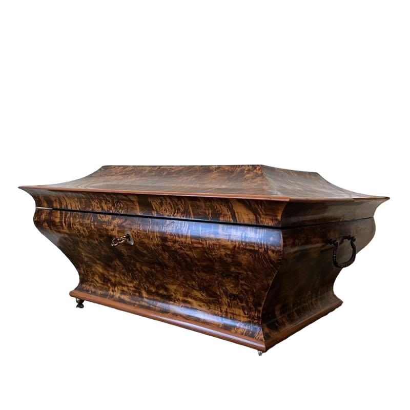 Coffre à châles en forme de sarcophage, époque Charles X