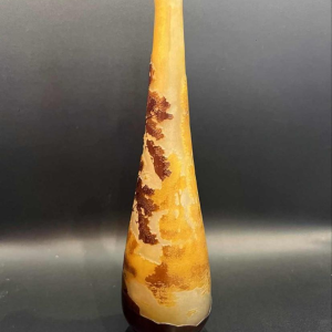 Emile GALLE, vase en verre multicouche à décor de « paysage lacustre », fin 19ème siècle