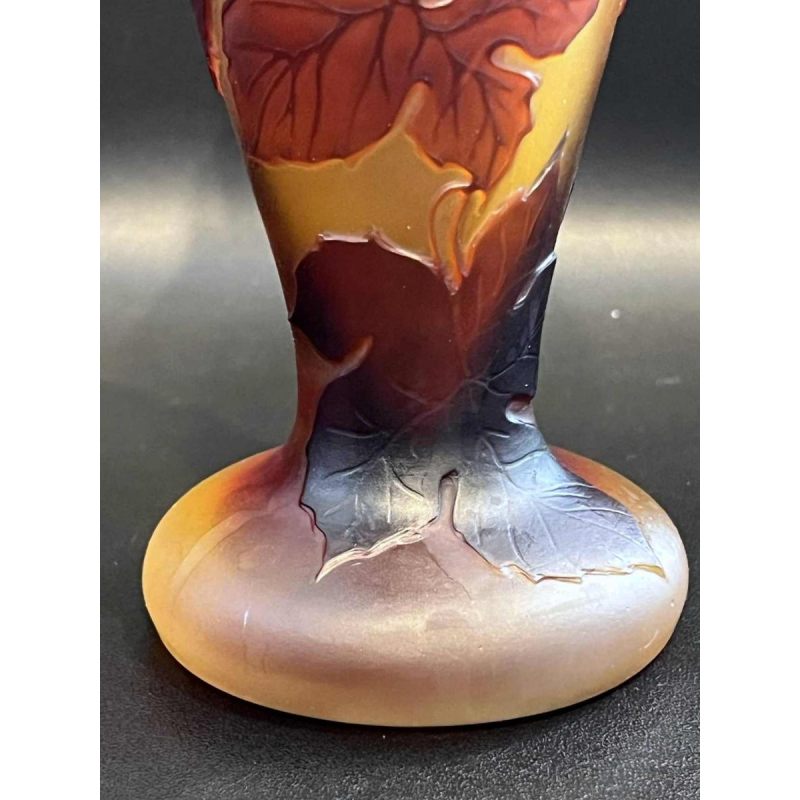 Émile GALLE, Art Nouveau pâte de verre vaas met Virginia kruiperdessin