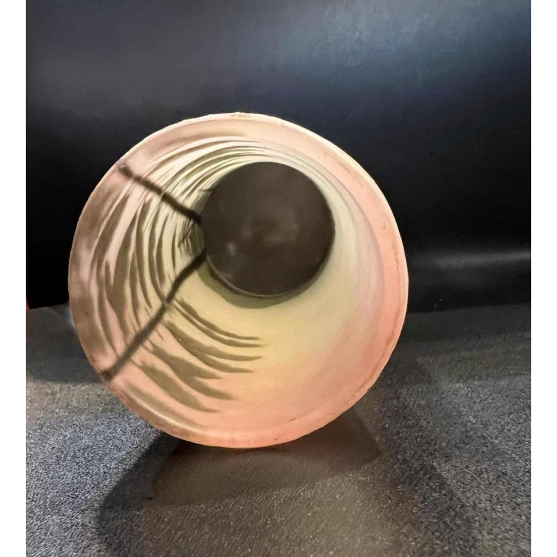 Legras, vase en verre à décor de paysage lacustre, gravé à lacide et peint à l'émail polychrome