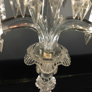 Kandelaar / Girandole BACCARAT kristal, 2 lichten / kaarsen en dolk, circa 1940