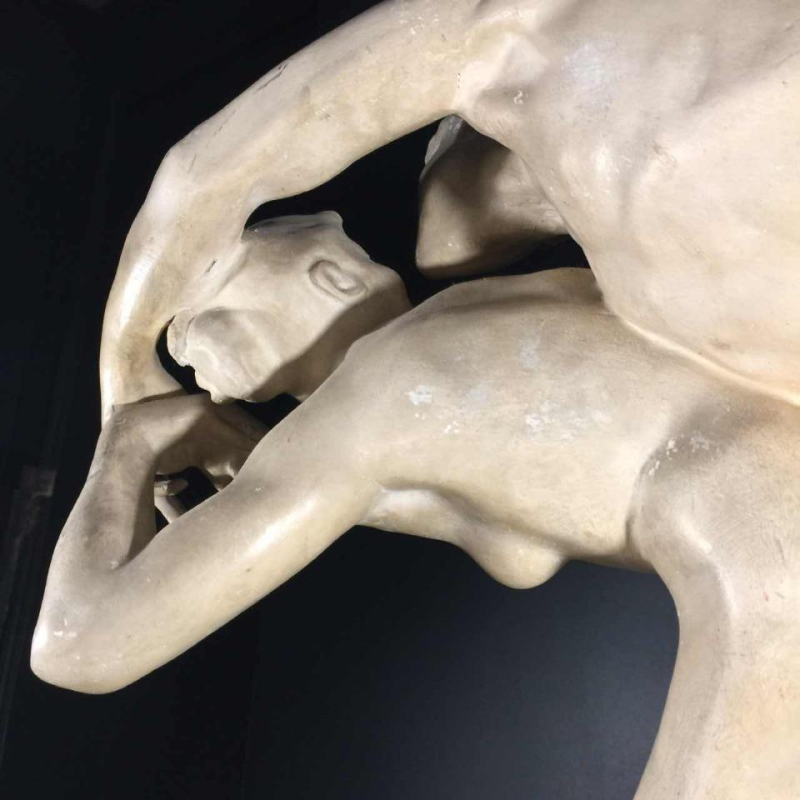 Jef Lambeau " De kus ", sculptuur paar naakten, werkplaatspleister, circa 1900