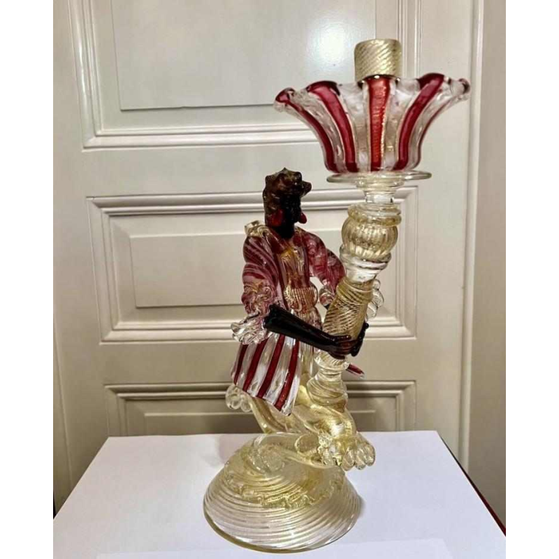 Murano, bougeoir 'Personnage torchère' verre soufflé, inclusions de filigranes et paillettes dor, ca 1950