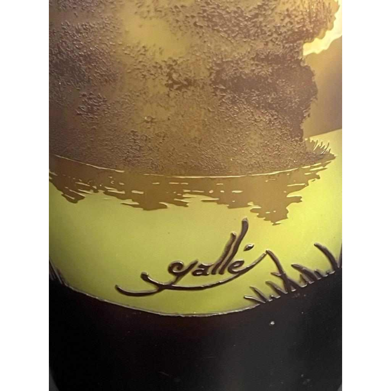 Émile GALLE, vase en verre multicouche à décor de « paysage vosgien», fin XIXème