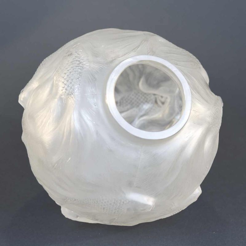 "Formose" Vase (1924) in white opaline glass by René Lalique (1860-1945)