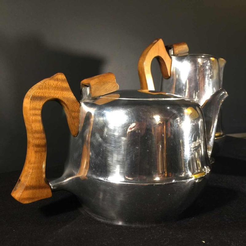 Picquot Ware, Design Engeland Koffie / Thee servies, geborsteld aluminium, 1950