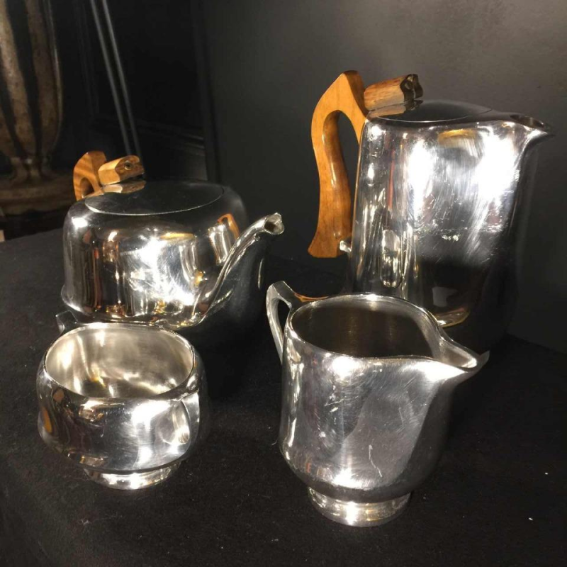 Picquot Ware, Design Engeland Koffie / Thee servies, geborsteld aluminium, 1950