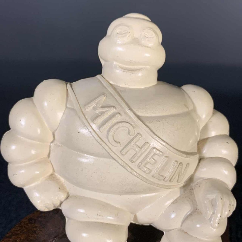 MICHELIN BIBENDOM ( Bonhomme ), cendrier Art Déco en BAKELITE, circa 1935