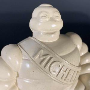 MICHELIN BIBENDOM (England), Art Deco ashtray in BAKELITE, circa 1935