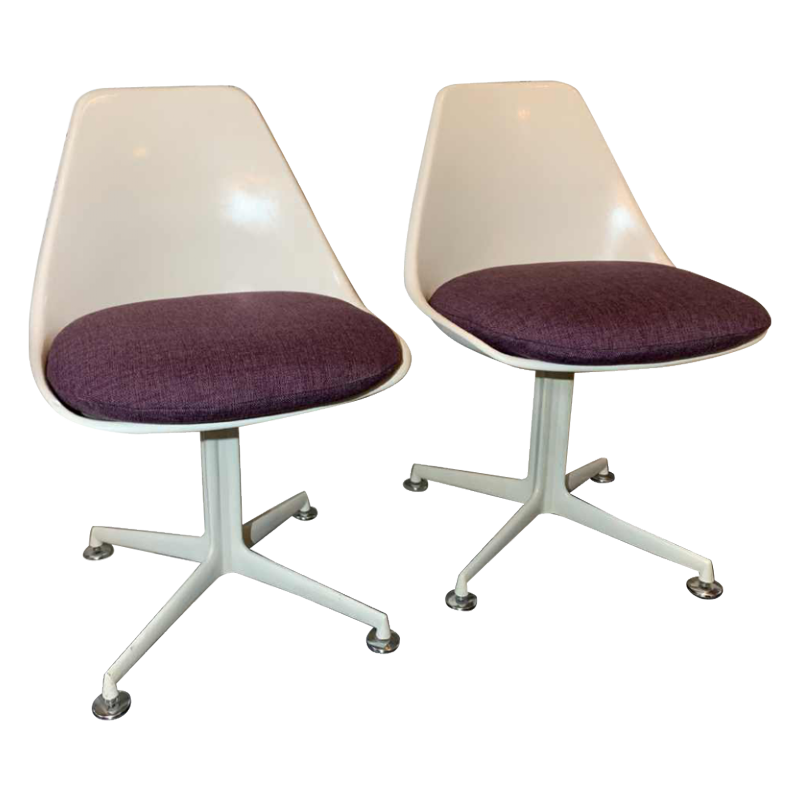 MAURICE BURKE pour ARKANA, Paire de chaises " Tulipe " pivotantes, 1960